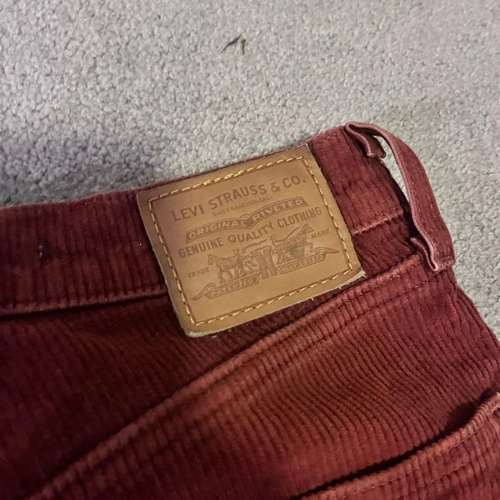 Levis Flared Burgundy Corduroy Pants - Picture 6 of 6